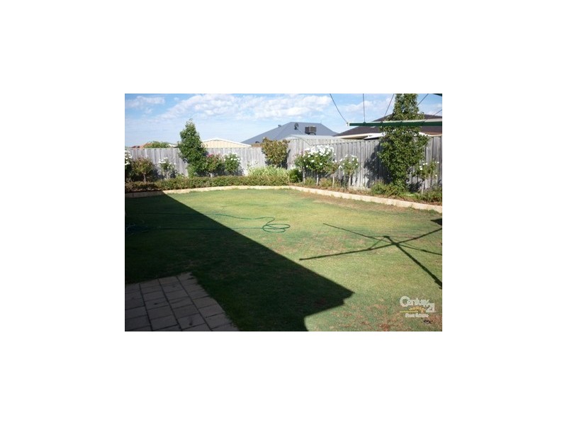 8 Farmaner Parkway, Ellenbrook WA 6069