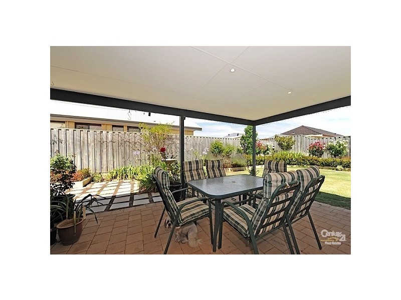 8 Farmaner Parkway, Ellenbrook WA 6069