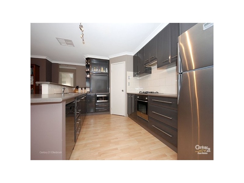 2 Flora Valley Grove, Ellenbrook WA 6069