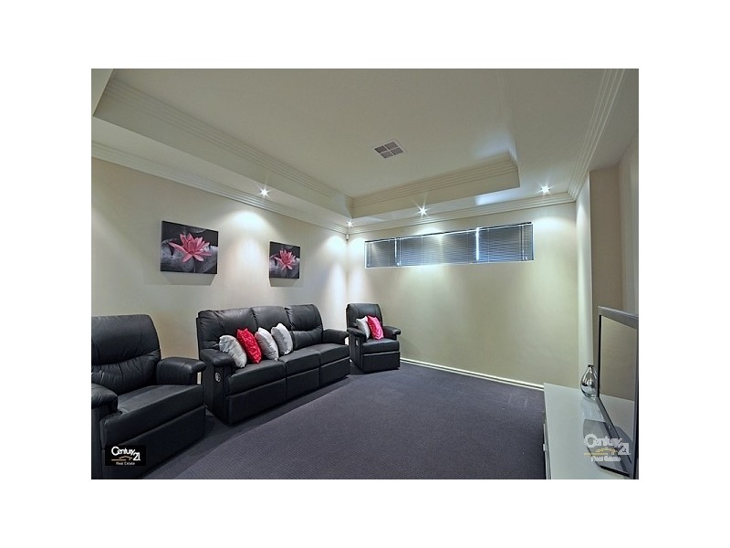 30 Roxburghe Drive, The Vines WA 6069