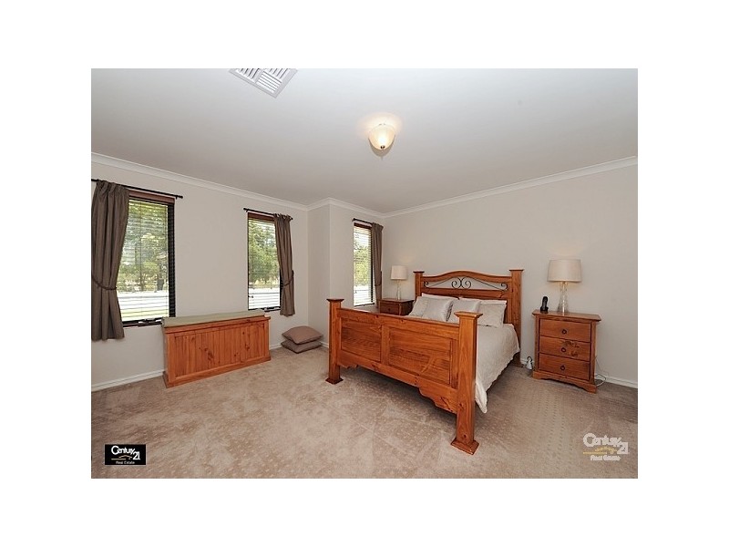 30 Roxburghe Drive, The Vines WA 6069