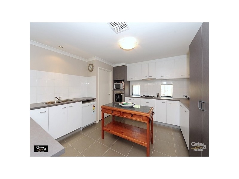 30 Roxburghe Drive, The Vines WA 6069