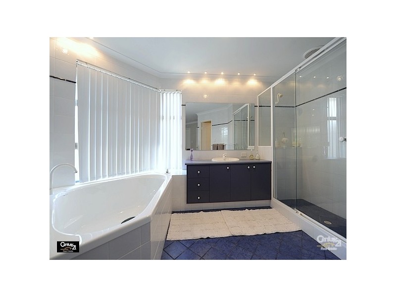 24 Horseshoe Circuit, Henley Brook WA 6055