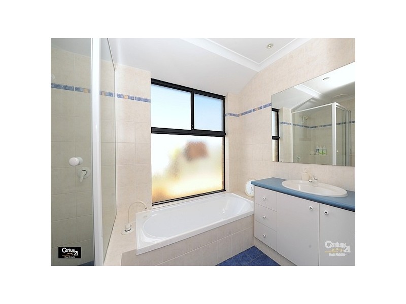 24 Horseshoe Circuit, Henley Brook WA 6055