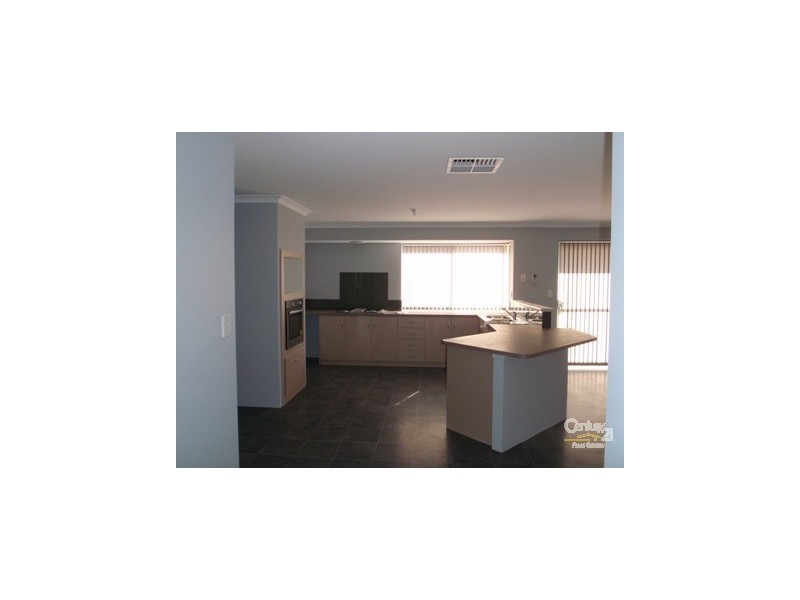 12 Manila Way, Aveley WA 6069
