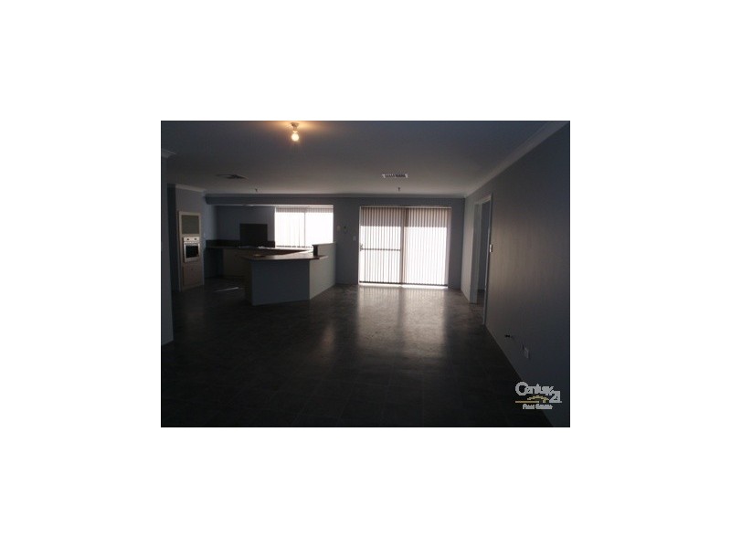 12 Manila Way, Aveley WA 6069