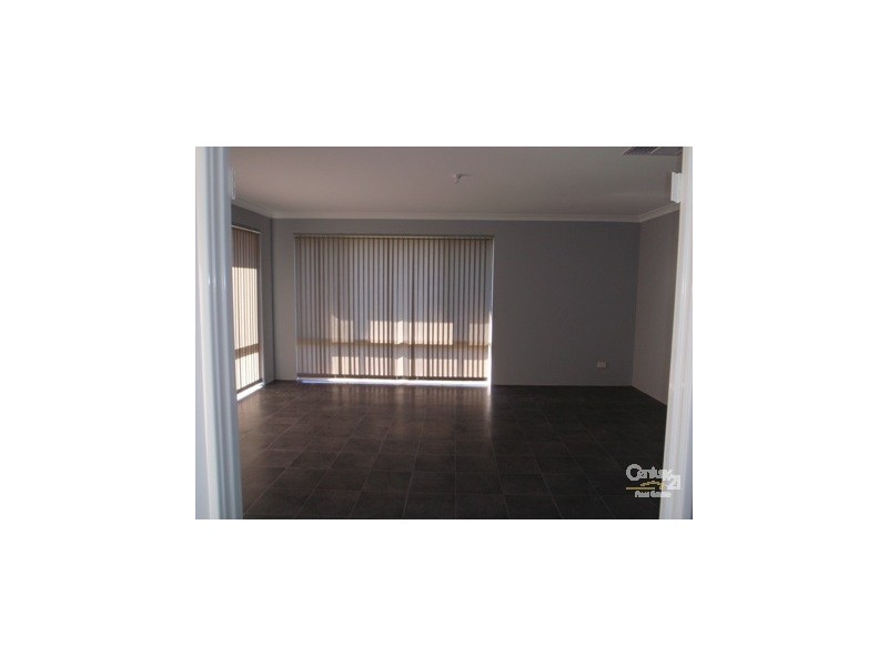 12 Manila Way, Aveley WA 6069