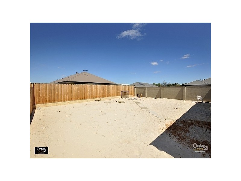 4 Redstone Trail, Ellenbrook WA 6069