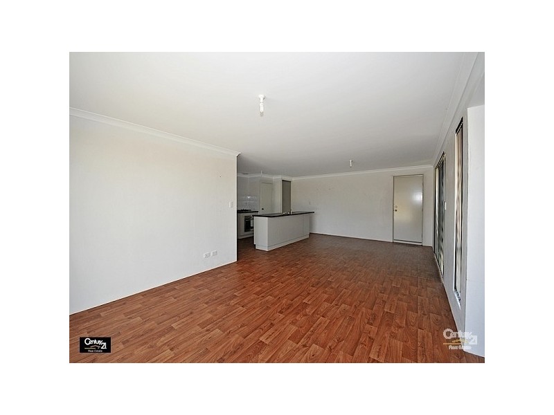 4 Redstone Trail, Ellenbrook WA 6069