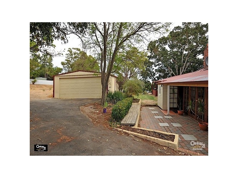 41 Wooloomooloo Road, Greenmount WA 6056