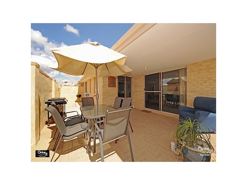 7 Heathland Tce, Ellenbrook WA 6069