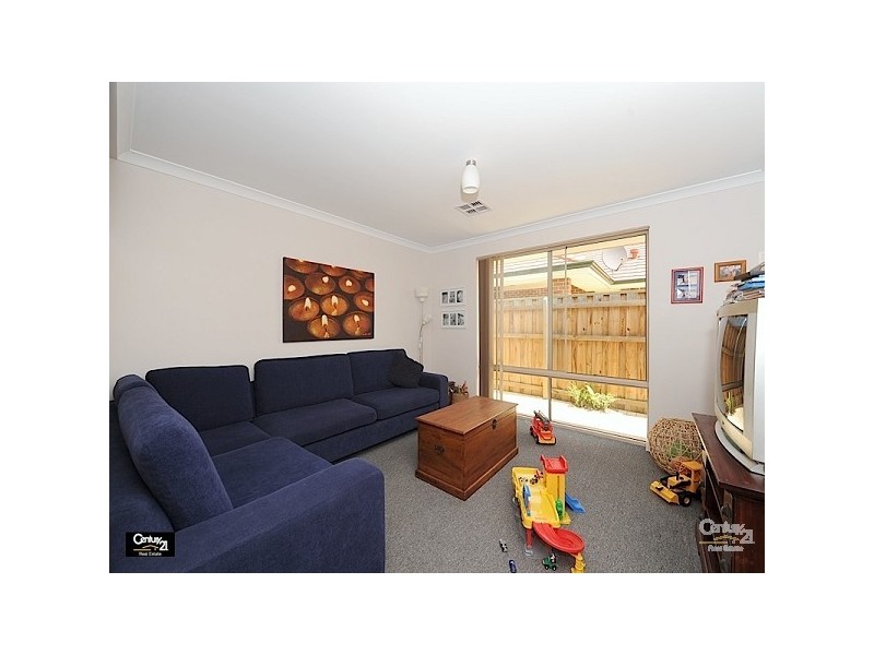 7 Heathland Tce, Ellenbrook WA 6069