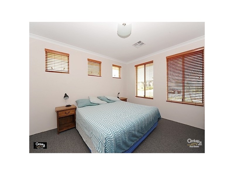 7 Heathland Tce, Ellenbrook WA 6069
