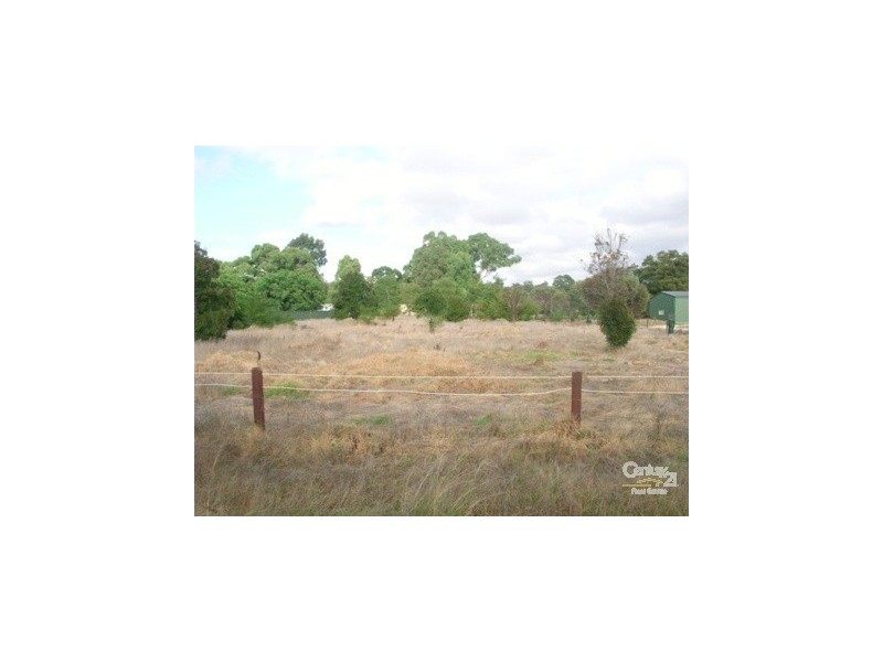 34 Carl St, Muchea WA 6501