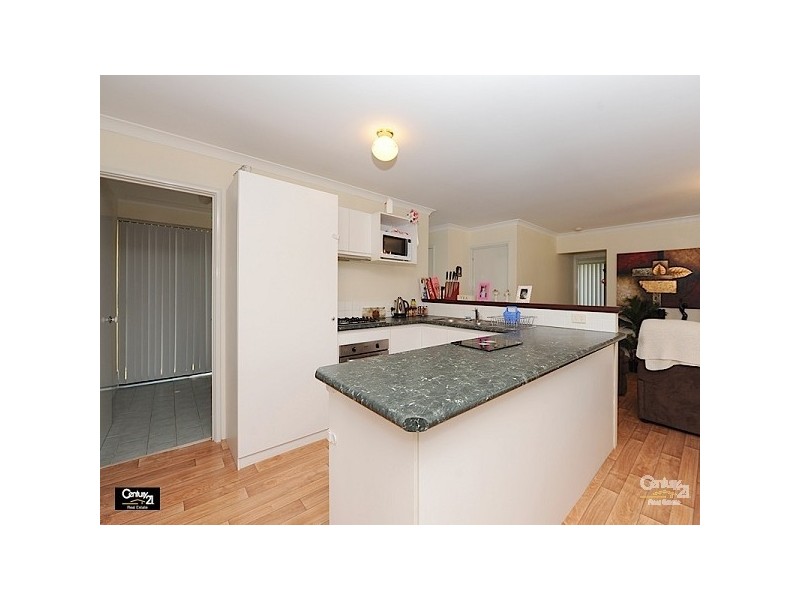 8 Carwell Ave, Ellenbrook WA 6069