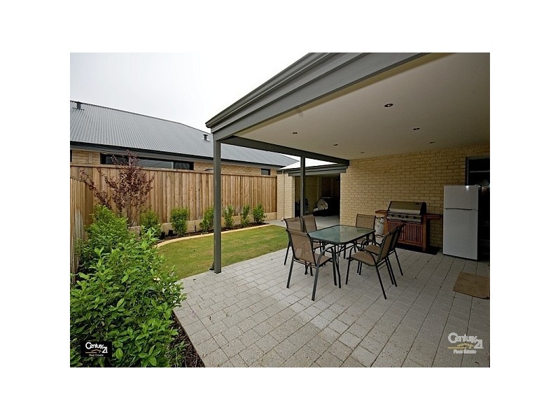 1 Rosewood Heights, Ellenbrook WA 6069
