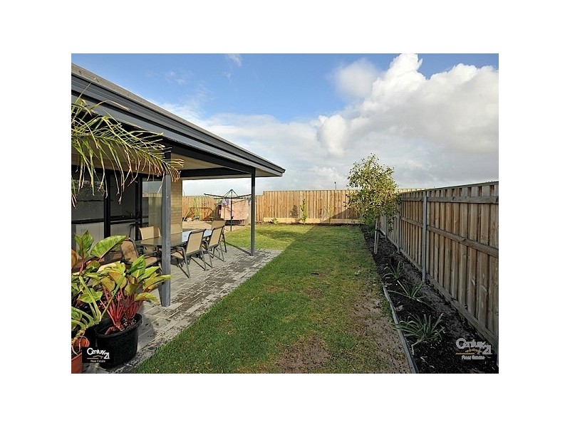 8 Yarran Link, Ellenbrook WA 6069