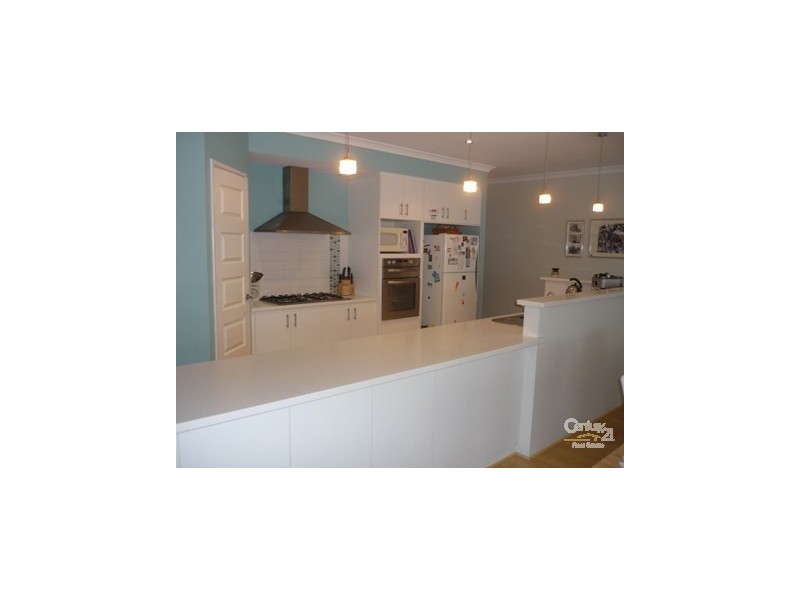 2 Brandelier Turn, Aveley WA 6069
