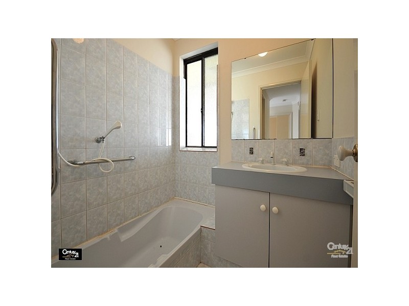 4 Pinea Turn, Ellenbrook WA 6069