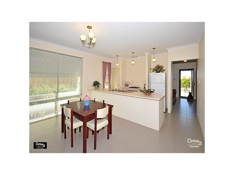 10 Elmina Avenue, Ellenbrook WA 6069