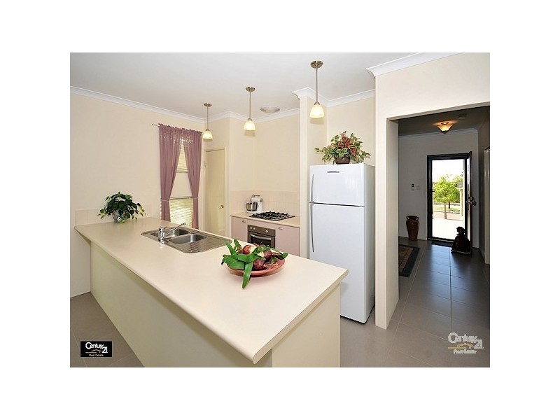 10 Elmina Avenue, Ellenbrook WA 6069