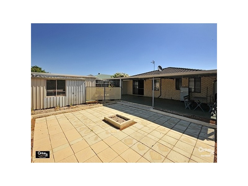 4 Pinea Turn, Ellenbrook WA 6069