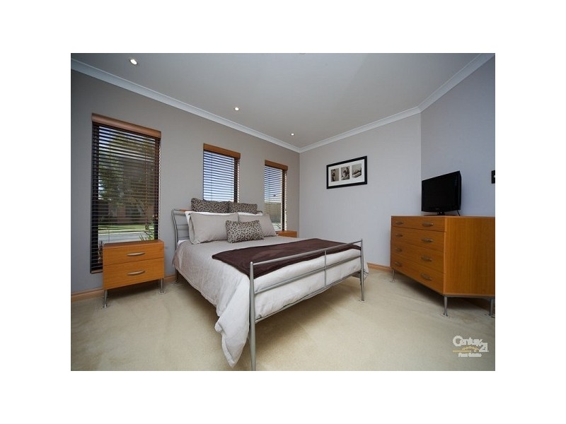 26 Granesse Drive, Ellenbrook WA 6069