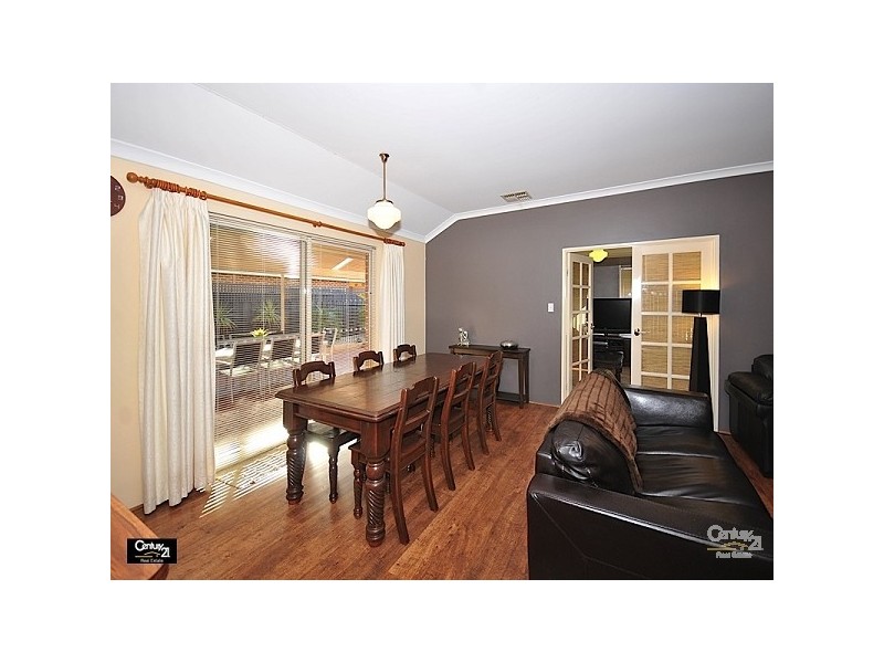 14 Sandown Circle, Henley Brook WA 6055