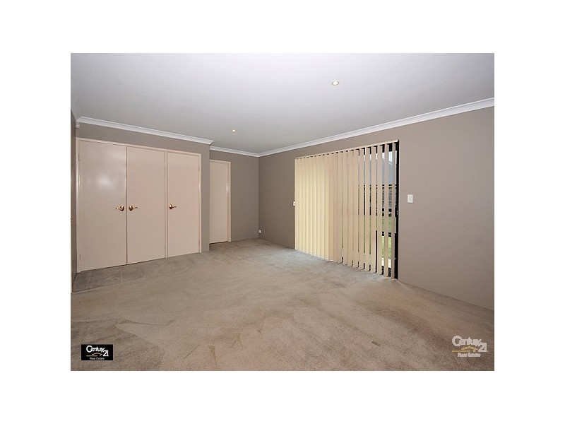 71 Sandown Circle, Henley Brook WA 6055