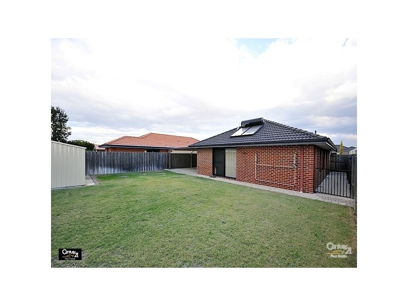 71 Sandown Circle, Henley Brook WA 6055