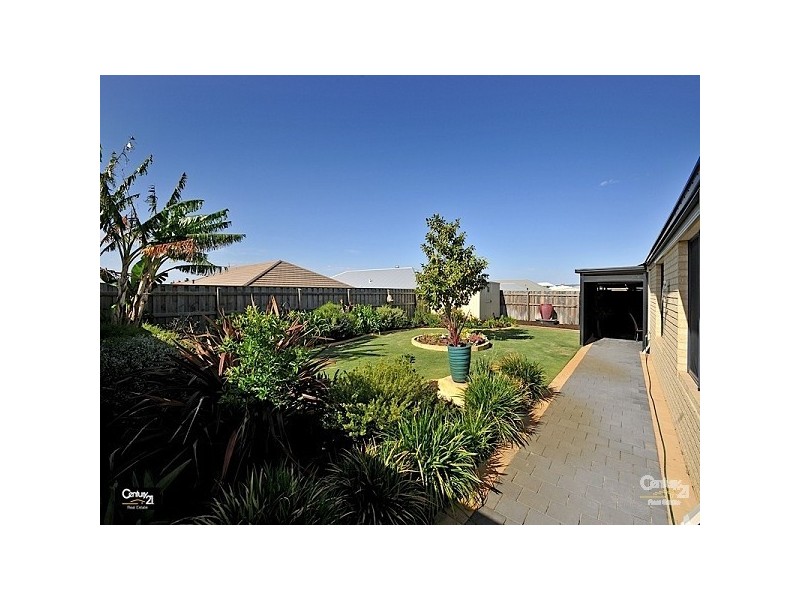 11 Branxholme Terrace, Ellenbrook WA 6069