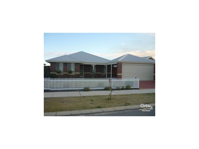35 Bancombe Crescent, Ellenbrook WA 6069