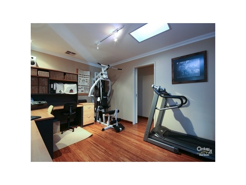 4 Banchory Way, The Vines WA 6069