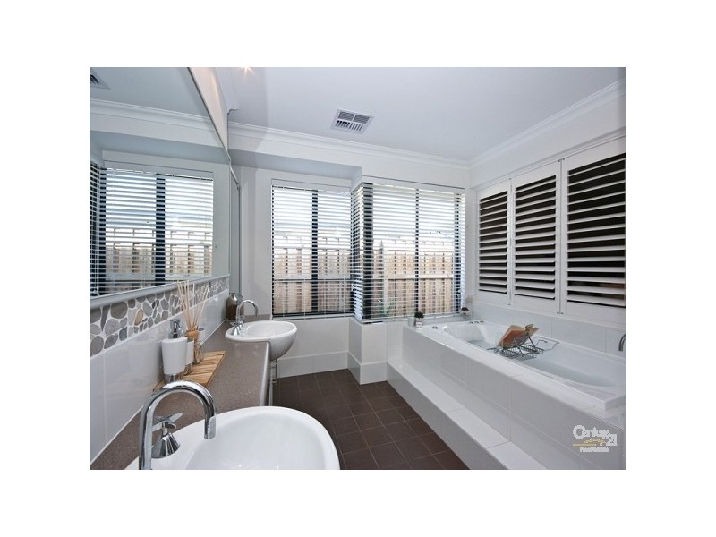 4 Banchory Way, The Vines WA 6069