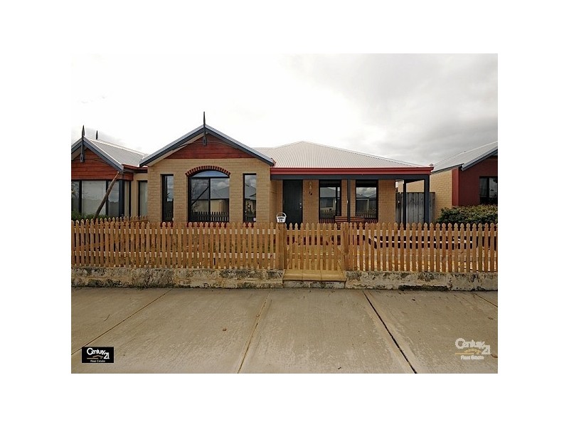 34 Larrawa Circle, Ellenbrook WA 6069