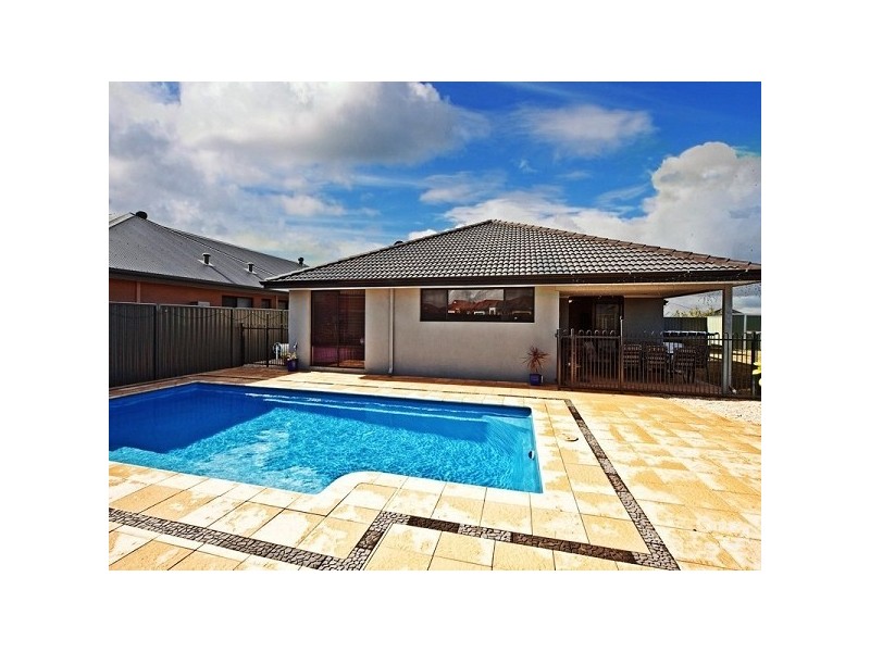 1 Keilor Lane, Aveley WA 6069