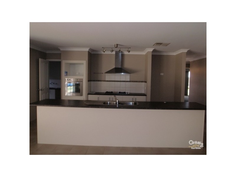 3 Turnberry Way, The Vines WA 6069