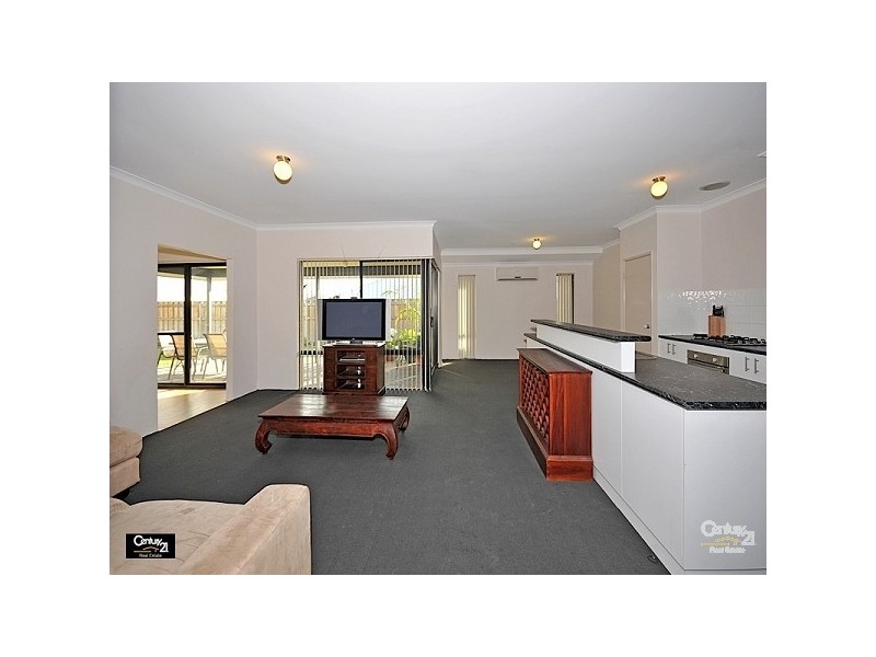 8 Yarran Link, Ellenbrook WA 6069