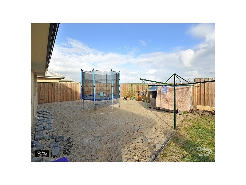 8 Yarran Link, Ellenbrook WA 6069