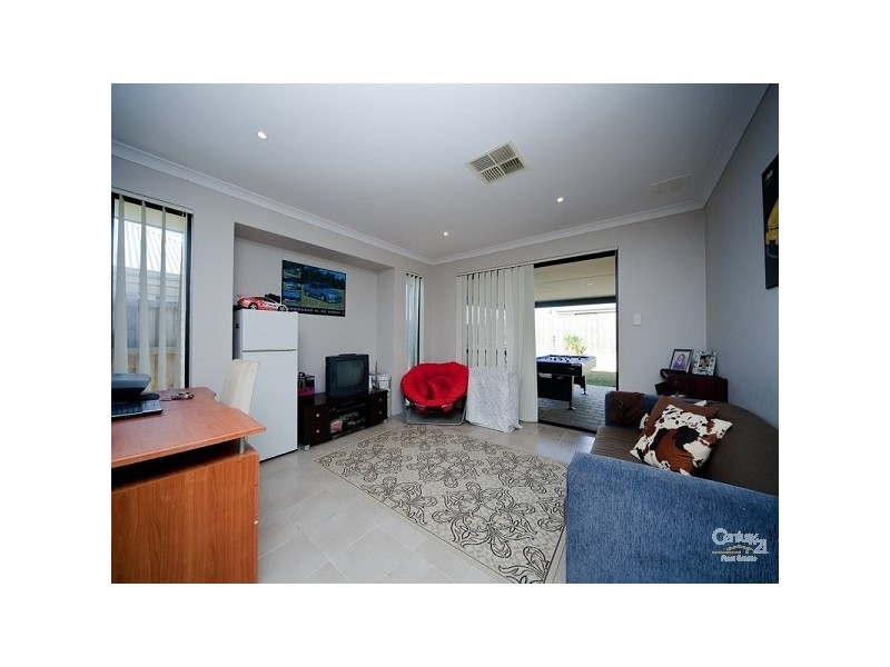16 Glenallen Way, Ellenbrook WA 6069