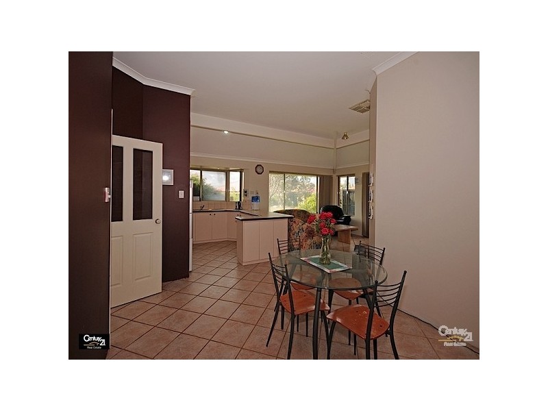 14 Beaufortia Crescent, Ellenbrook WA 6069