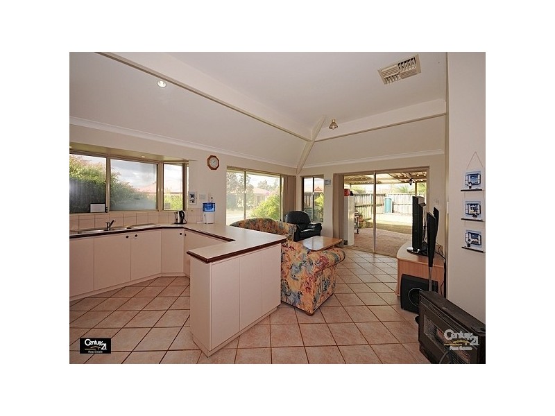 14 Beaufortia Crescent, Ellenbrook WA 6069