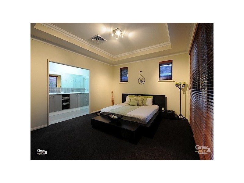 6 Kentchurch Bend, The Vines WA 6069