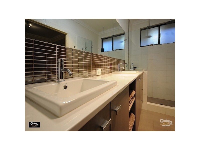 6 Kentchurch Bend, The Vines WA 6069