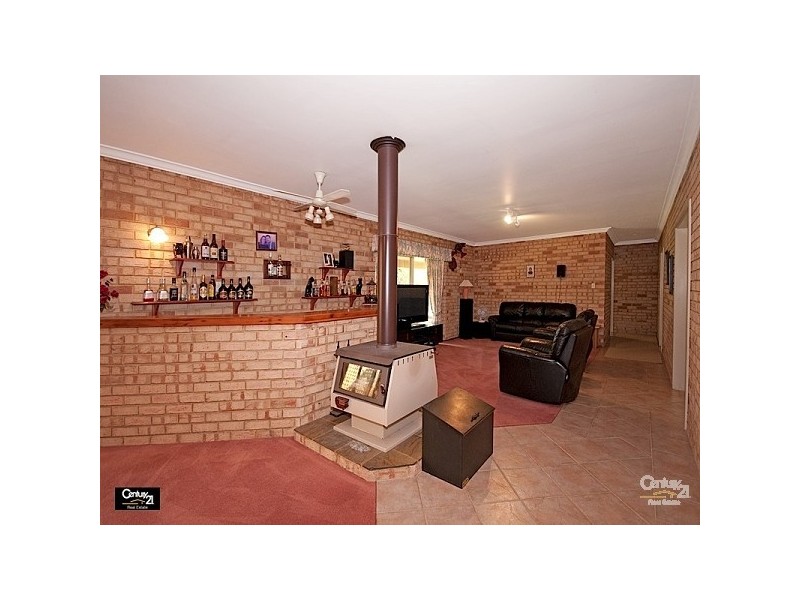 40 Carwood Cres, Henley Brook WA 6055