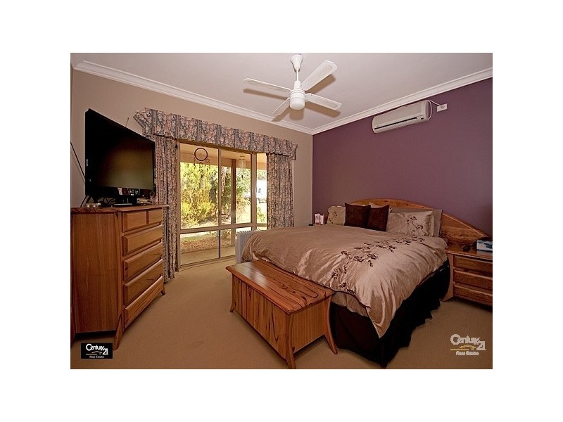 40 Carwood Cres, Henley Brook WA 6055