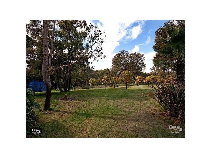 40 Carwood Cres, Henley Brook WA 6055