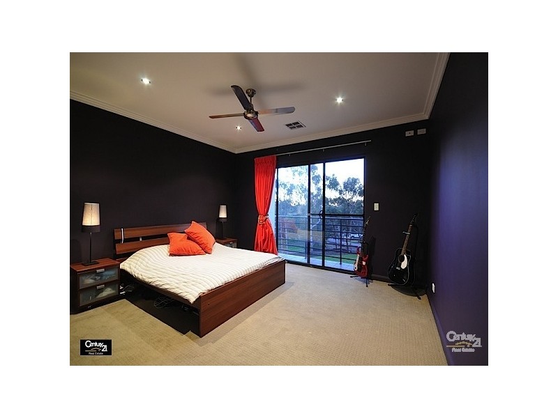 16 John Farrant Drive, Gooseberry Hill WA 6076