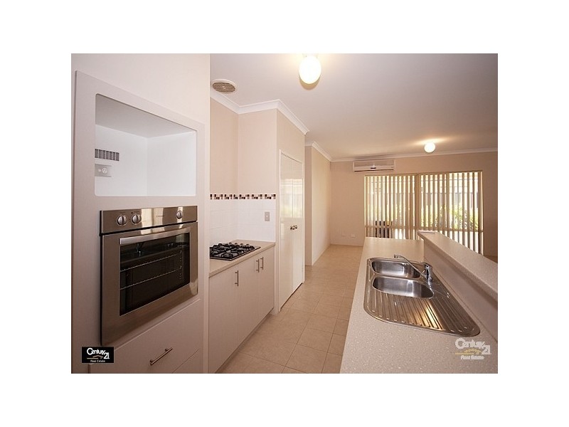 9 Kyneton Pwy, Aveley WA 6069