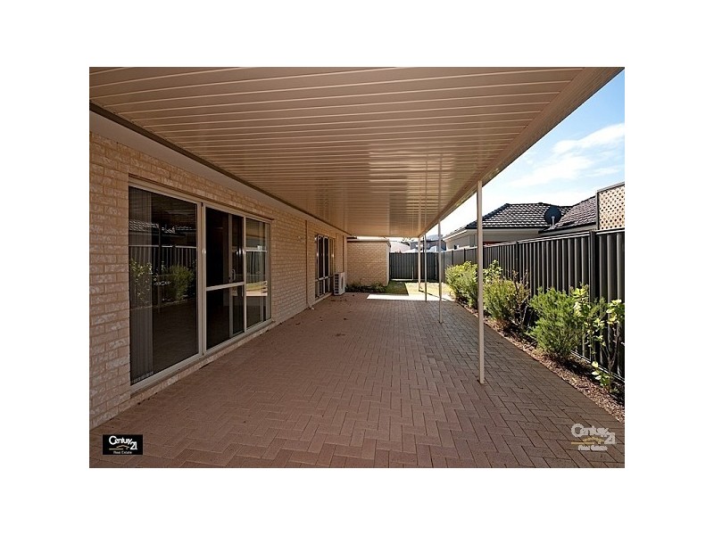 9 Kyneton Pwy, Aveley WA 6069